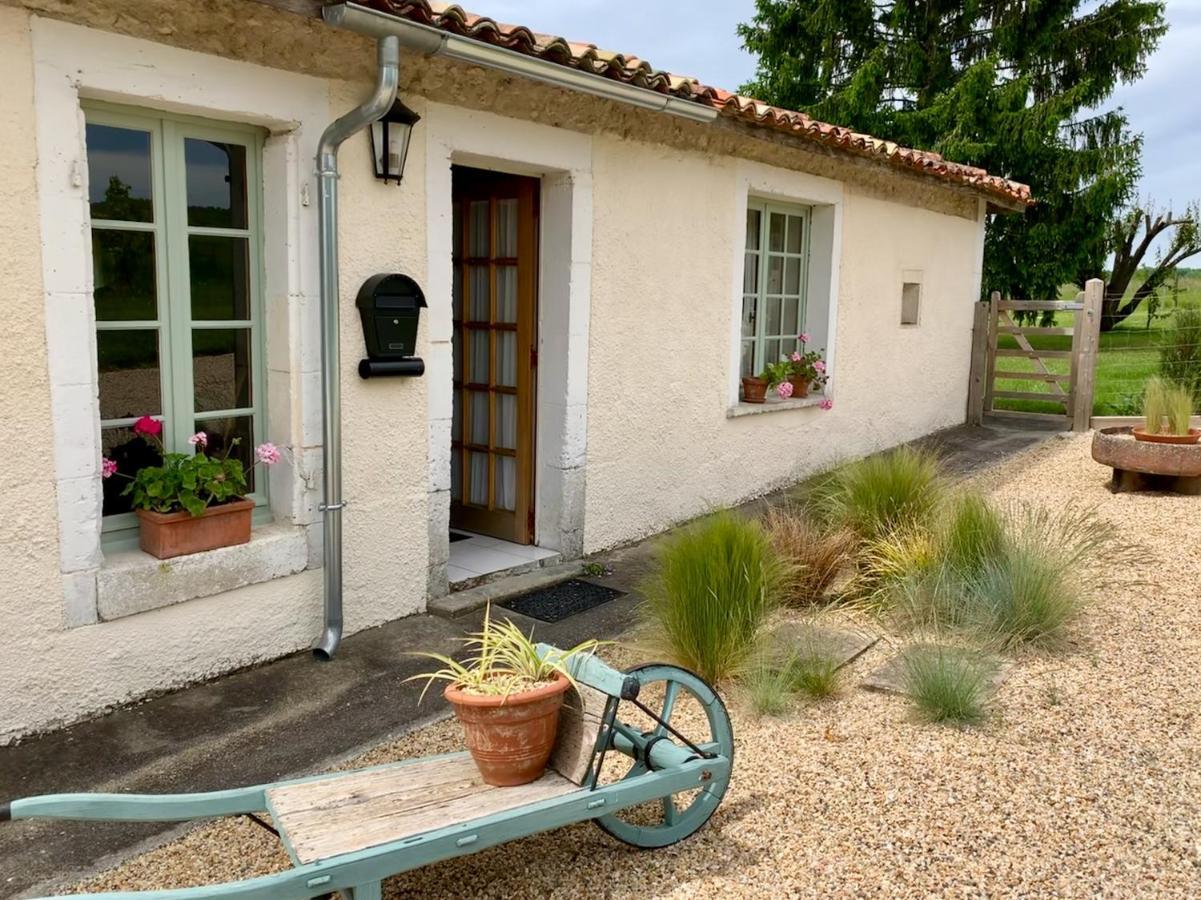 Chez Sarrazin Villa Brossac ภายนอก รูปภาพ