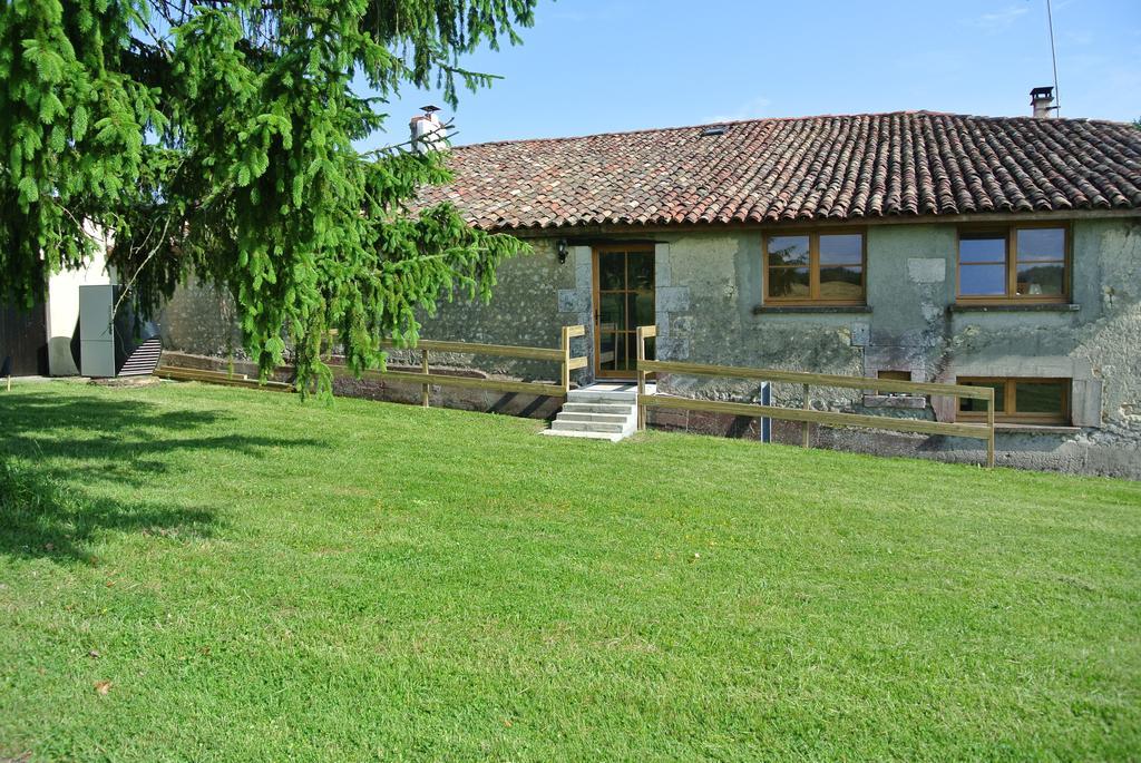 Chez Sarrazin Villa Brossac ภายนอก รูปภาพ