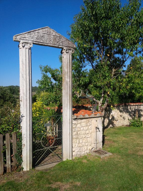 Chez Sarrazin Villa Brossac ภายนอก รูปภาพ