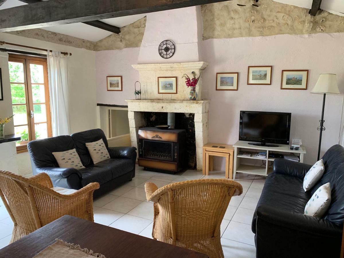 Chez Sarrazin Villa Brossac ภายนอก รูปภาพ